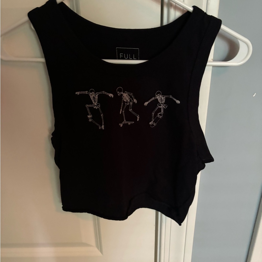 Tilly’s skeleton tank
